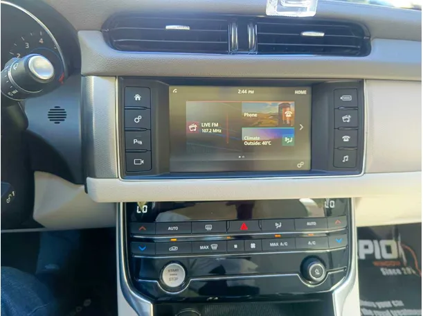 Car image 26