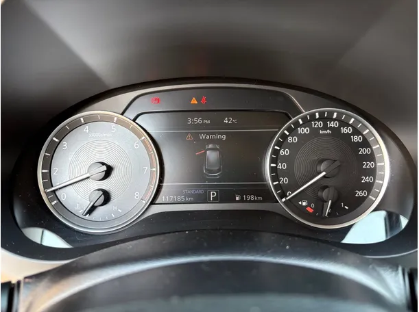 Car image 23