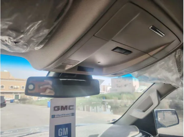 Car image 35