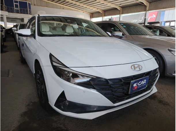 Car image 4