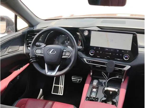 Car image 25