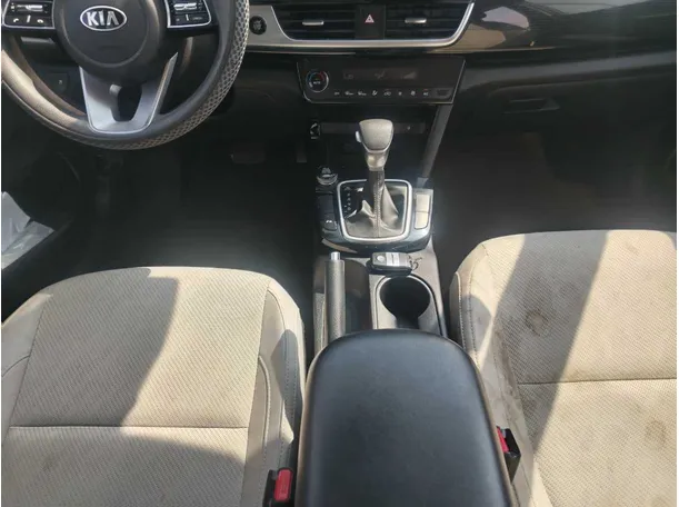 Car image 24