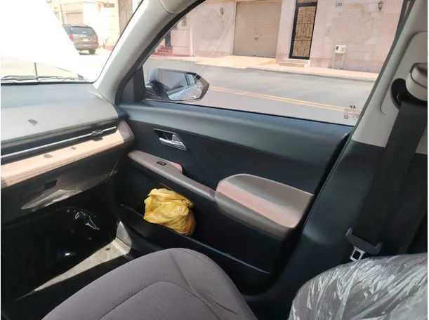 Car image 33