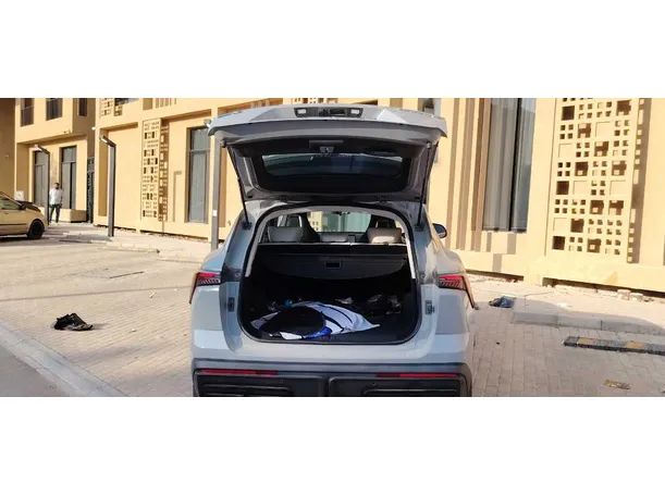 Car image 21