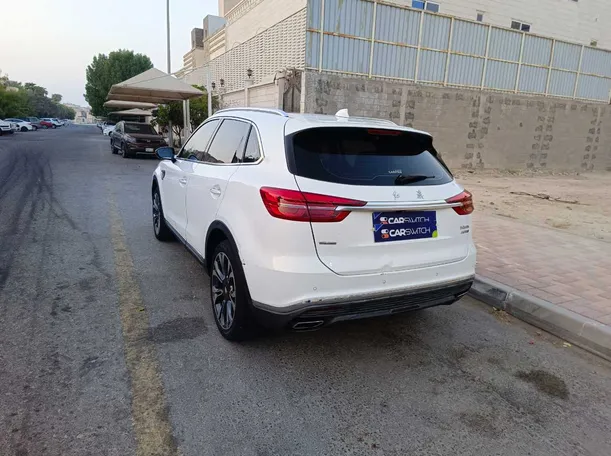 Car image 7