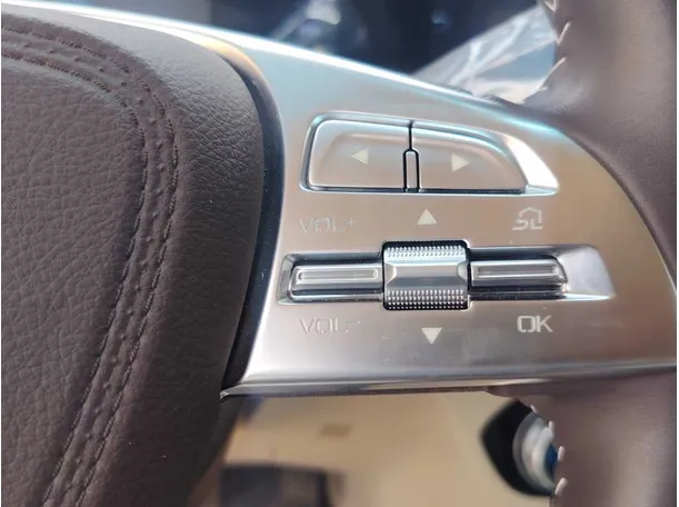 Car image 36