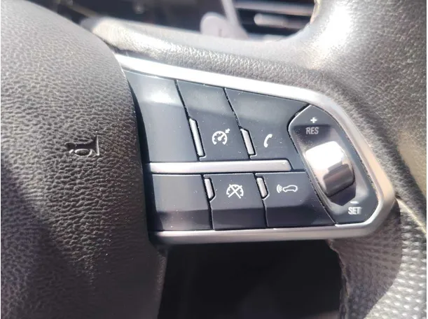 Car image 35