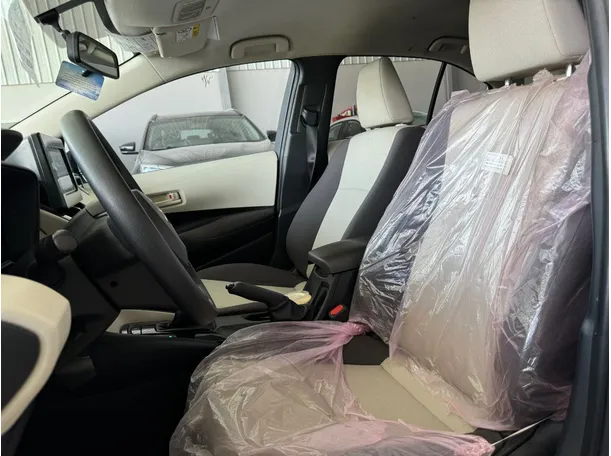 Car image 8