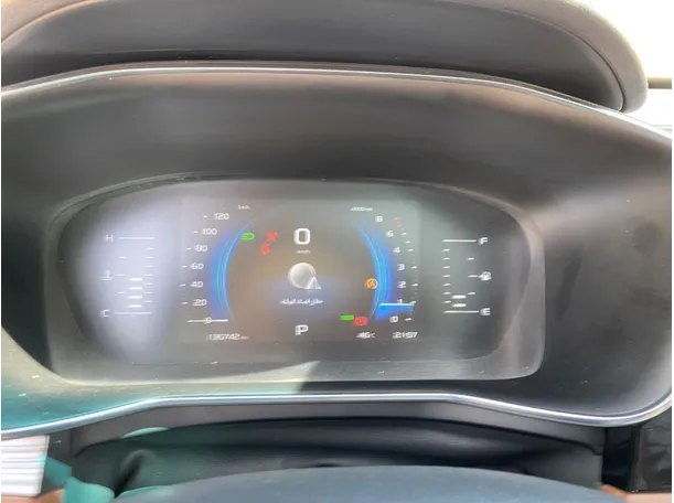 Car image 20
