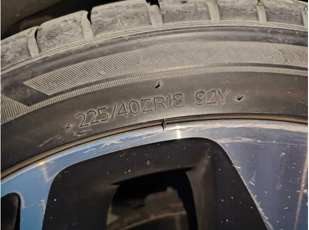 Car image 28