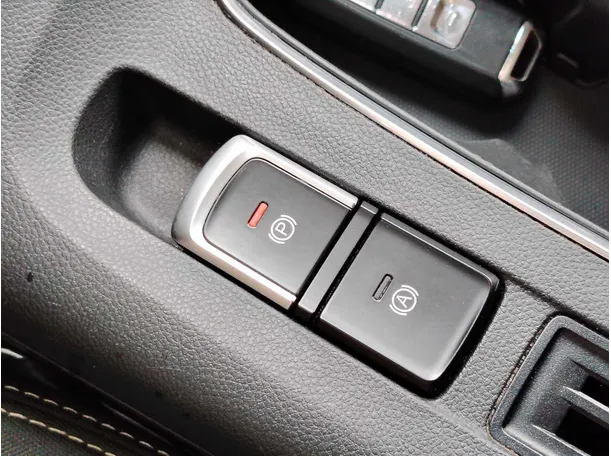 Car image 32