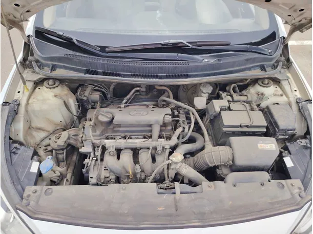 Car image 26