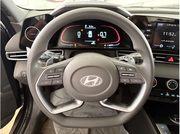 Car image 13