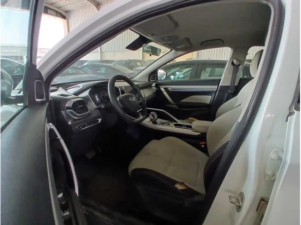 Car image 7
