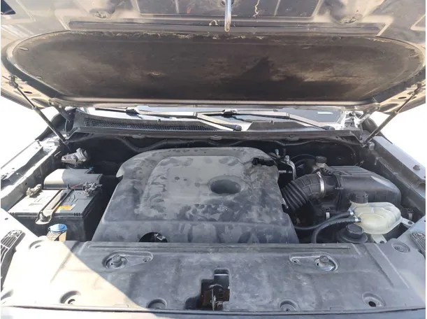Car image 25