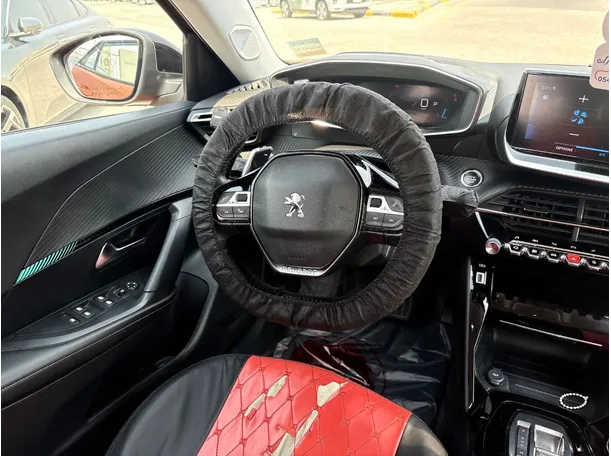 Car image 22