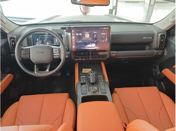 Car image 16