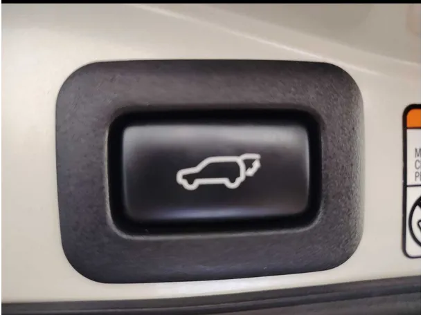 Car image 33