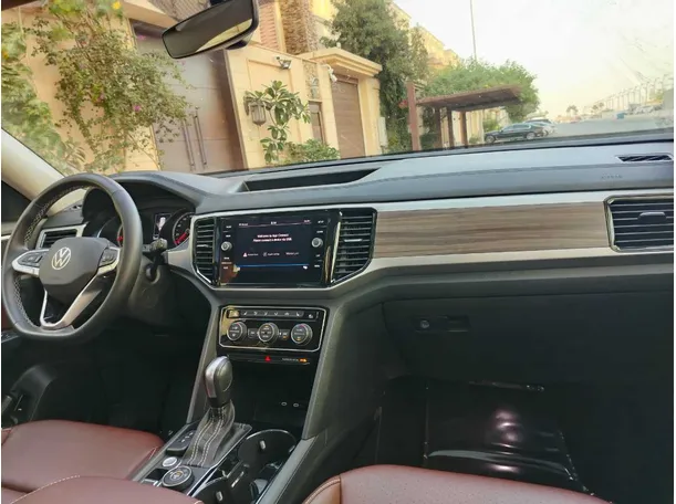 Car image 39