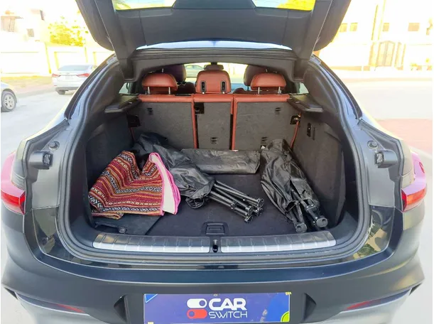 Car image 29