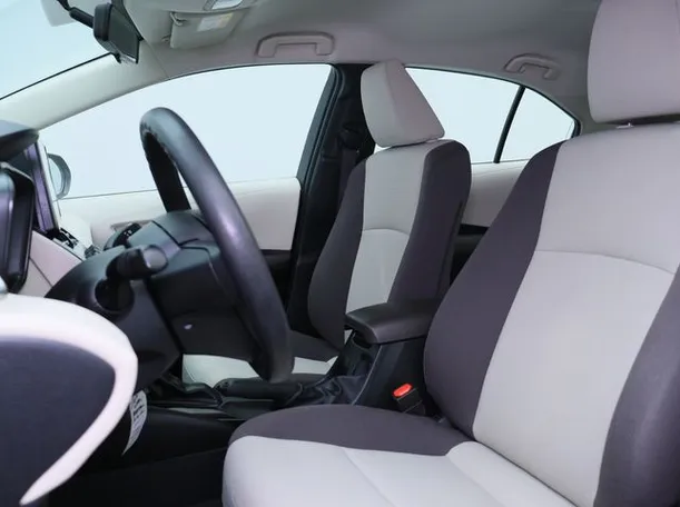 Car image 8