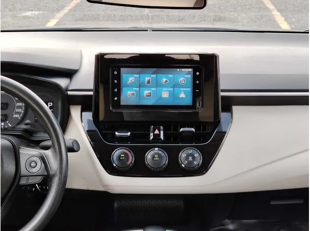 Car image 19