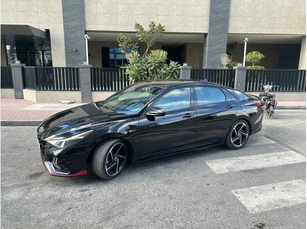 Car image 4