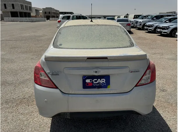 Car image 6
