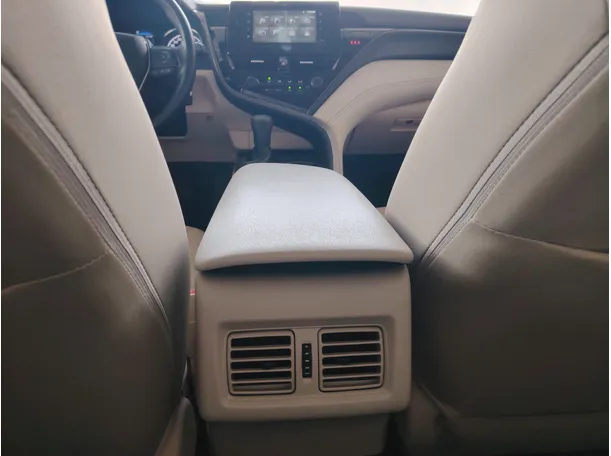 Car image 25