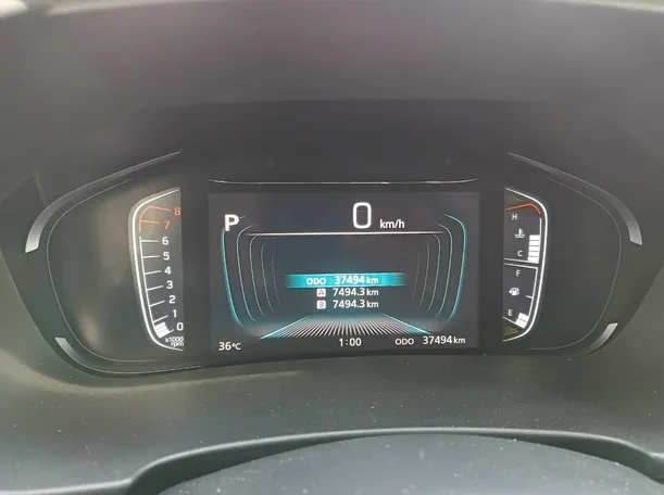 Car image 18