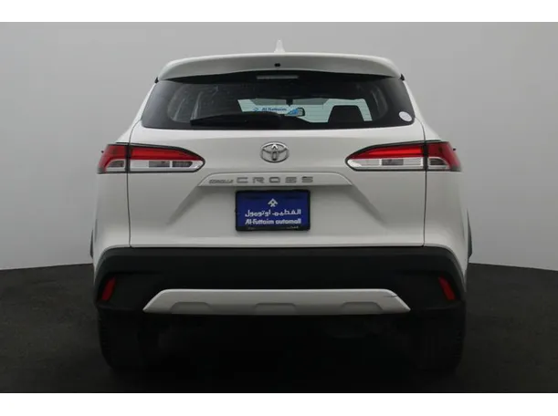 Car image 12