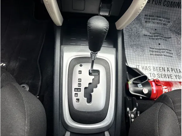 Car image 14