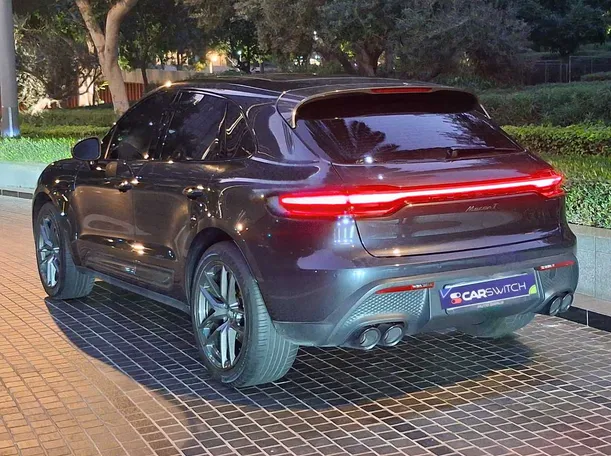 Car image 7