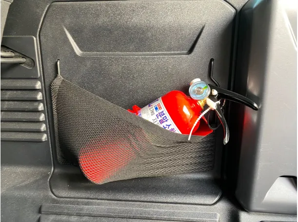 Car image 24
