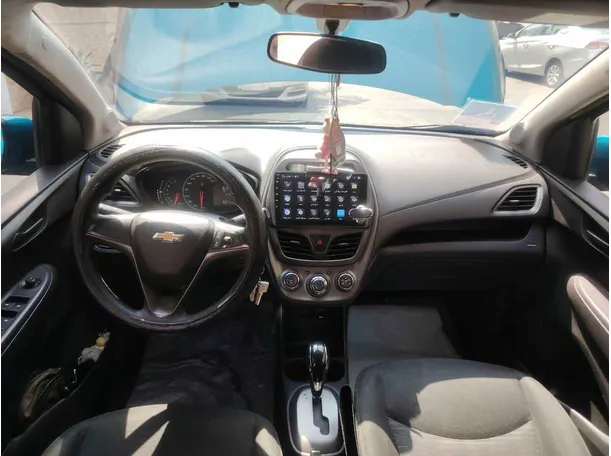 Car image 19