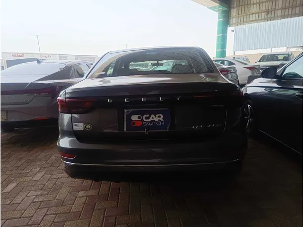 Car image 5