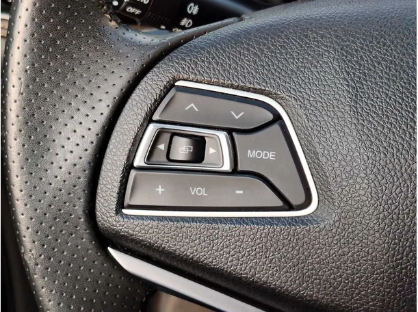 Car image 35