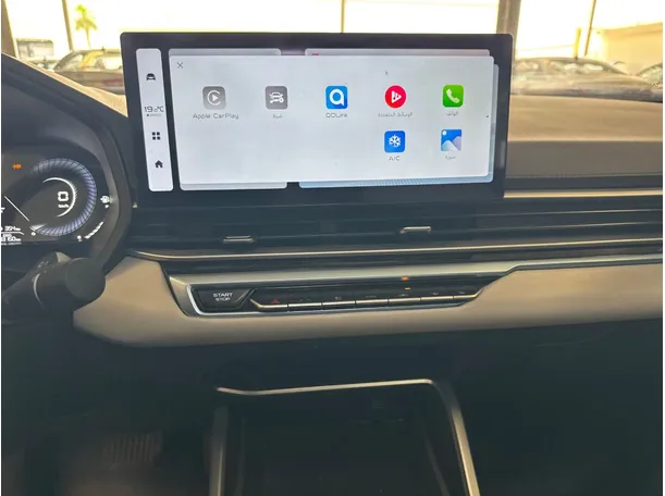 Car image 13