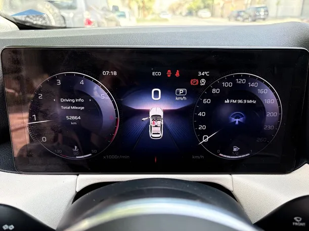 Car image 25