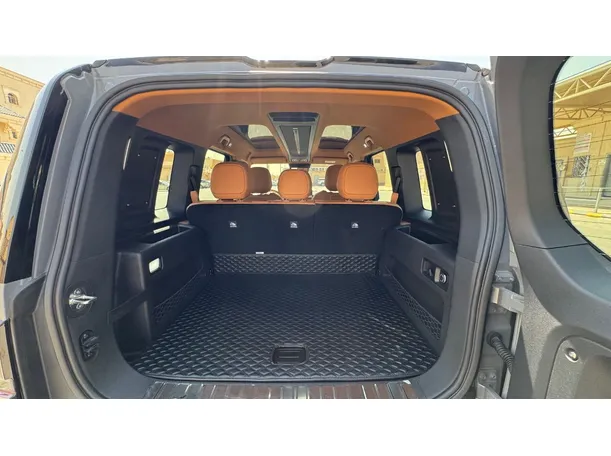 Car image 22