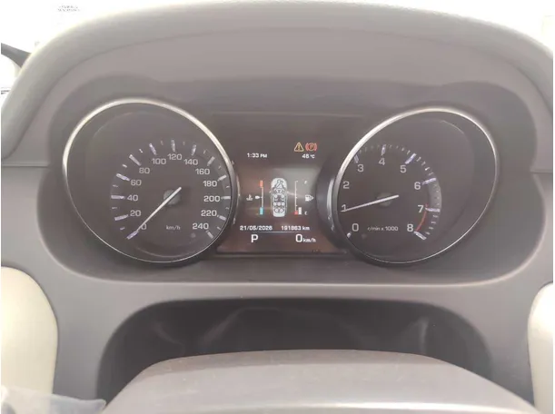 Car image 24