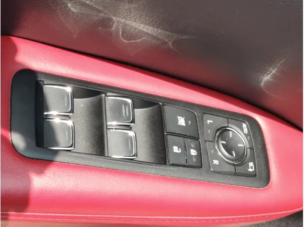 Car image 37