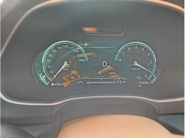 Car image 28
