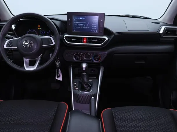 Car image 14