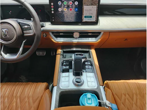 Car image 20