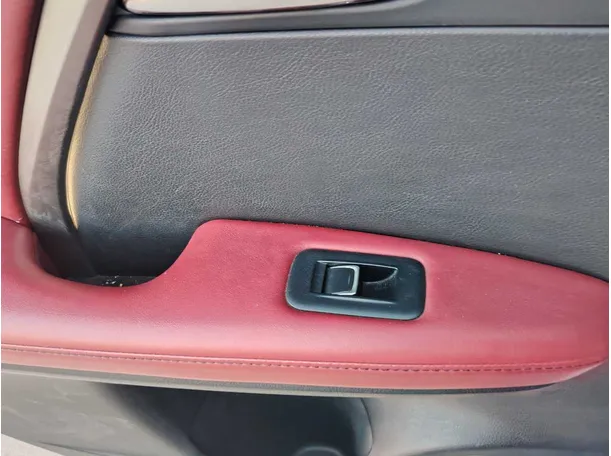 Car image 33