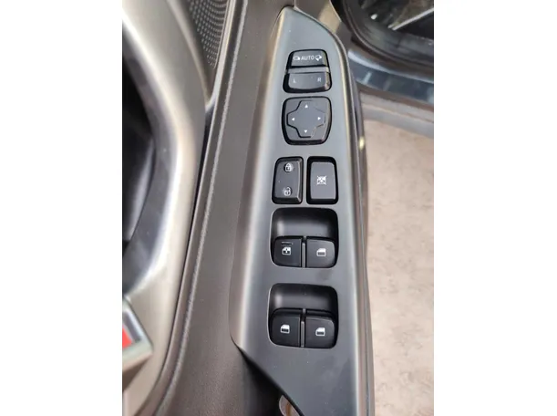 Car image 28