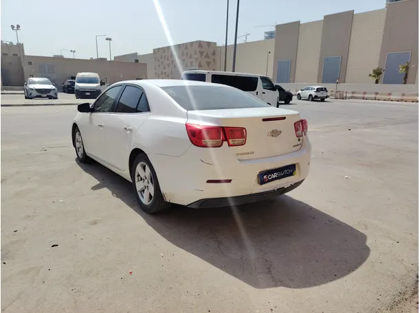 Car image 7