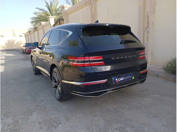 Car image 7