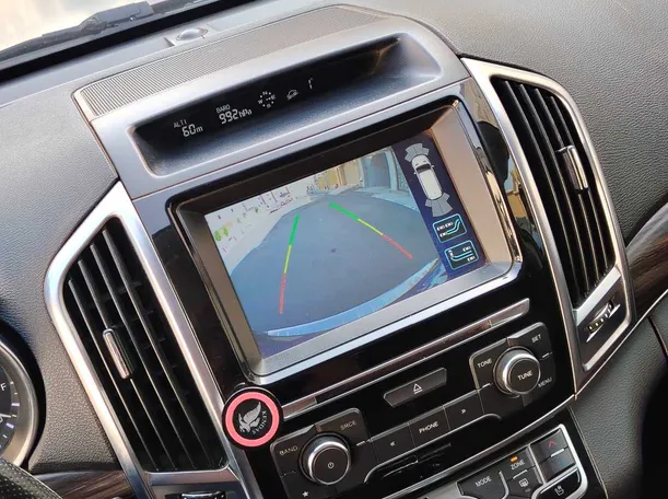 Car image 24